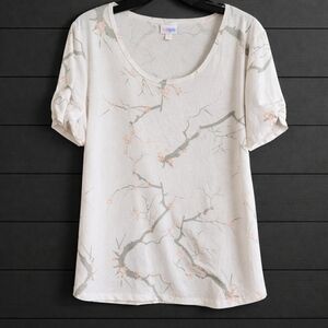 Light Pink Floral Short Sleeve Scoop Neck Top